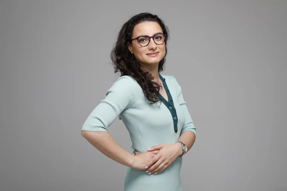 Portret lek. Hany Köhncke w miętowej sukience
